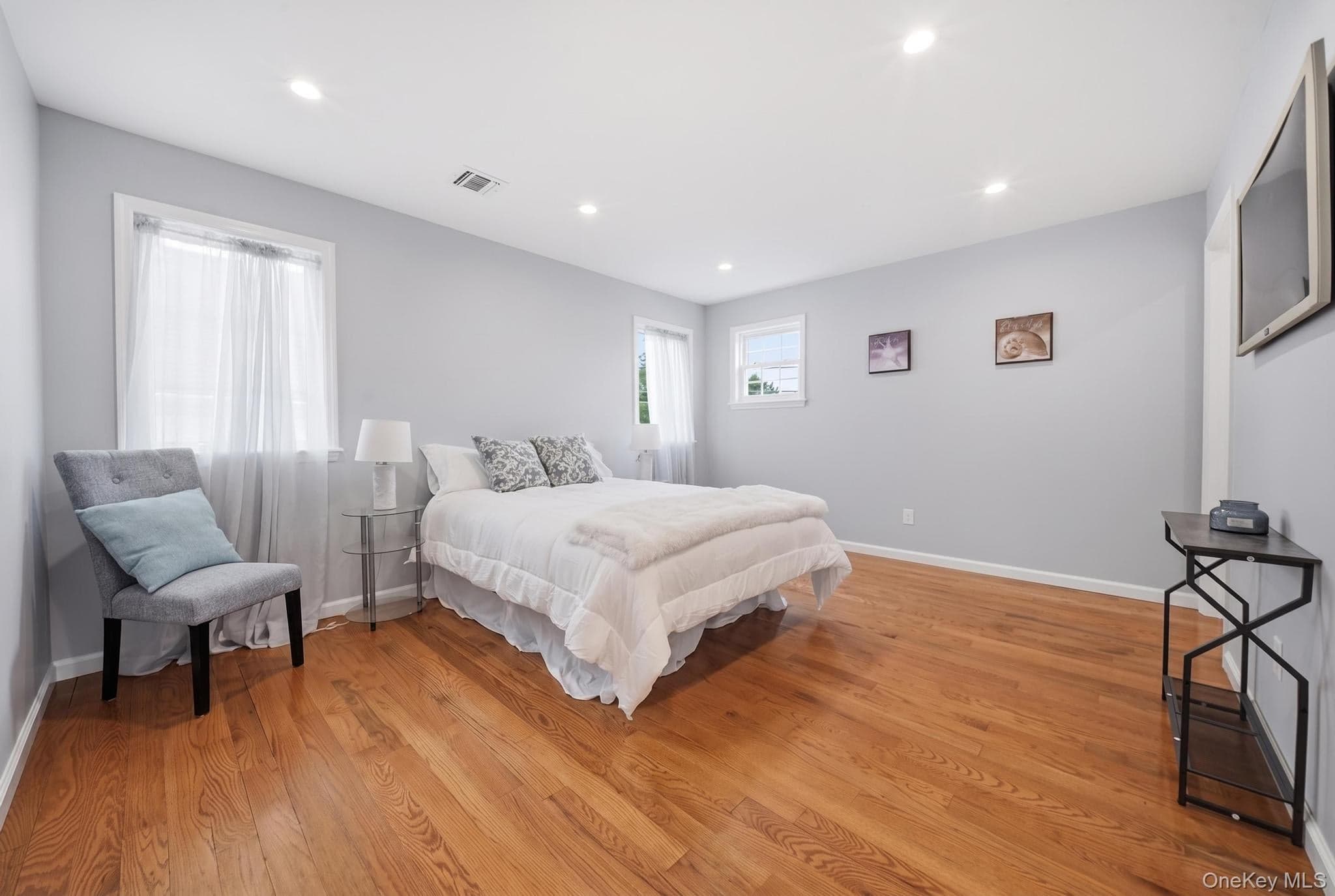 403 S Bayview Avenue thumbnail 17