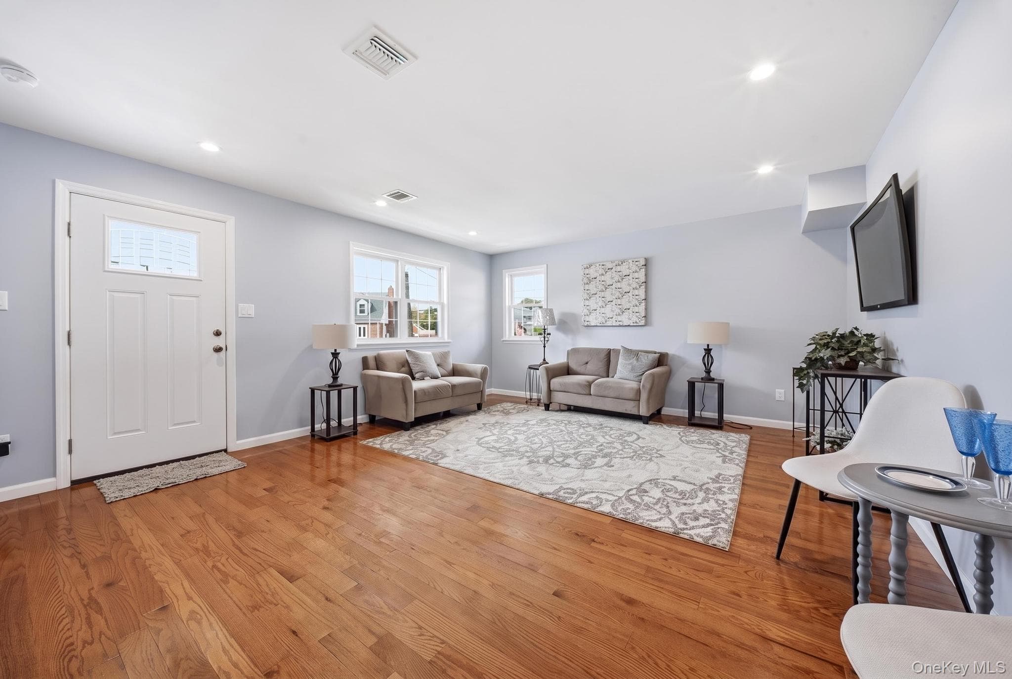 403 S Bayview Avenue thumbnail 11