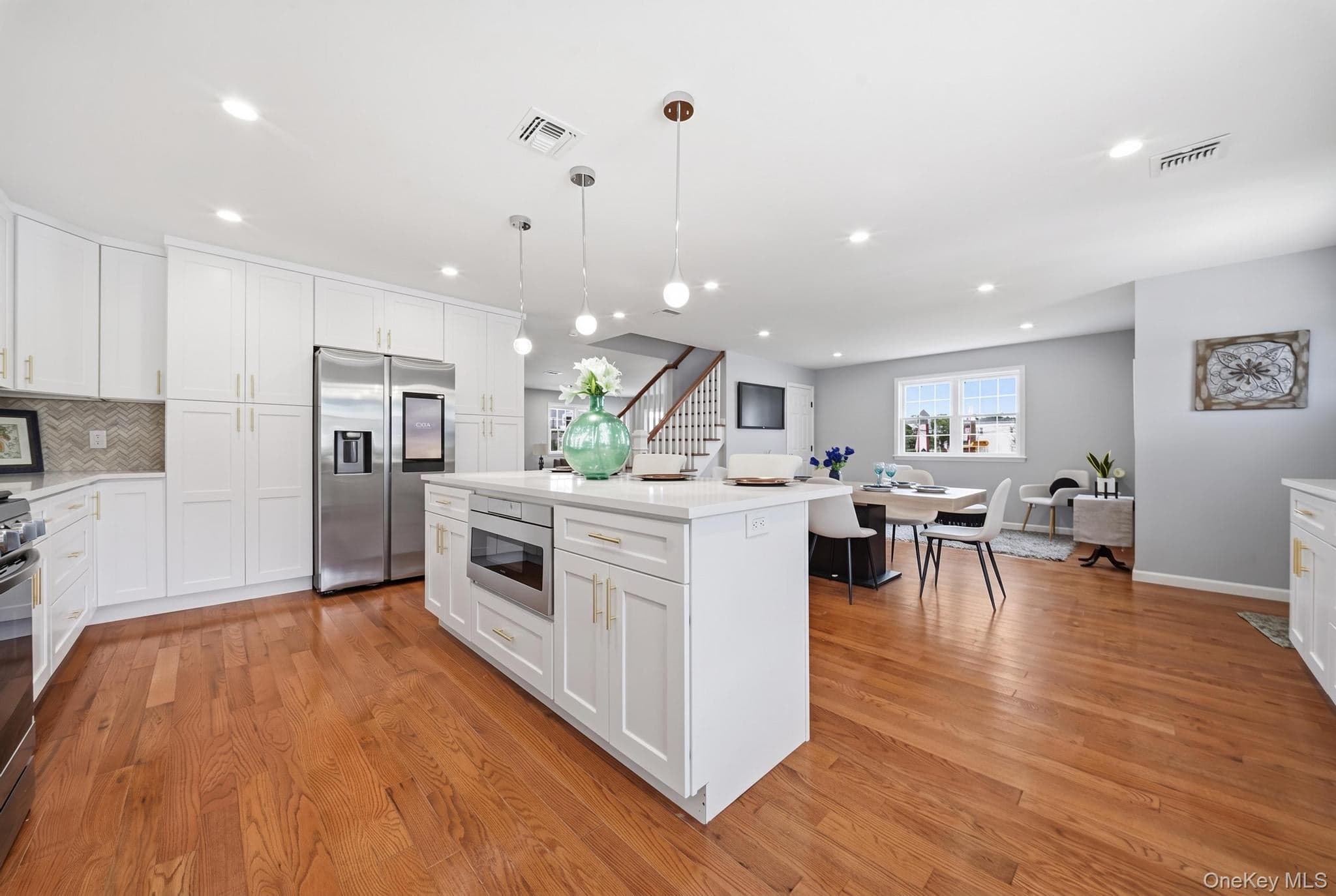 403 S Bayview Avenue thumbnail 7
