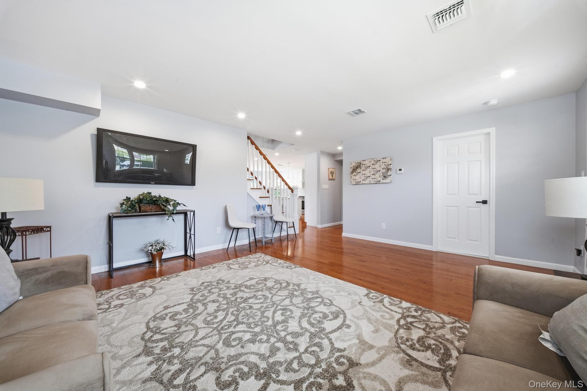 403 S Bayview Avenue thumbnail 14