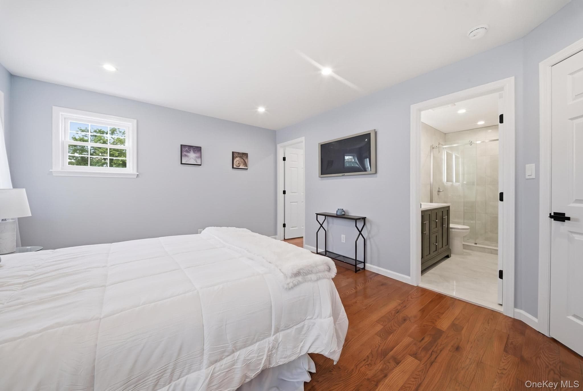 403 S Bayview Avenue thumbnail 18