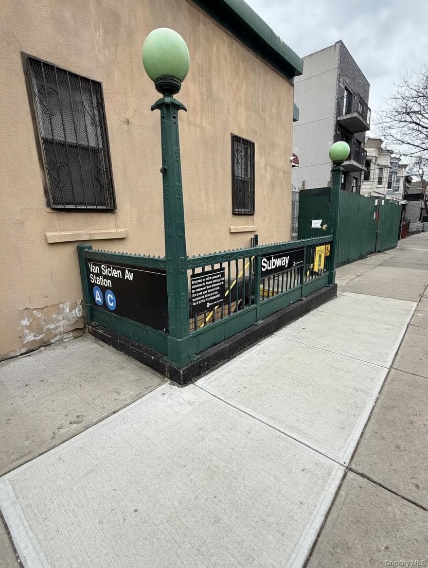 2232 Pitkin Avenue thumbnail 9