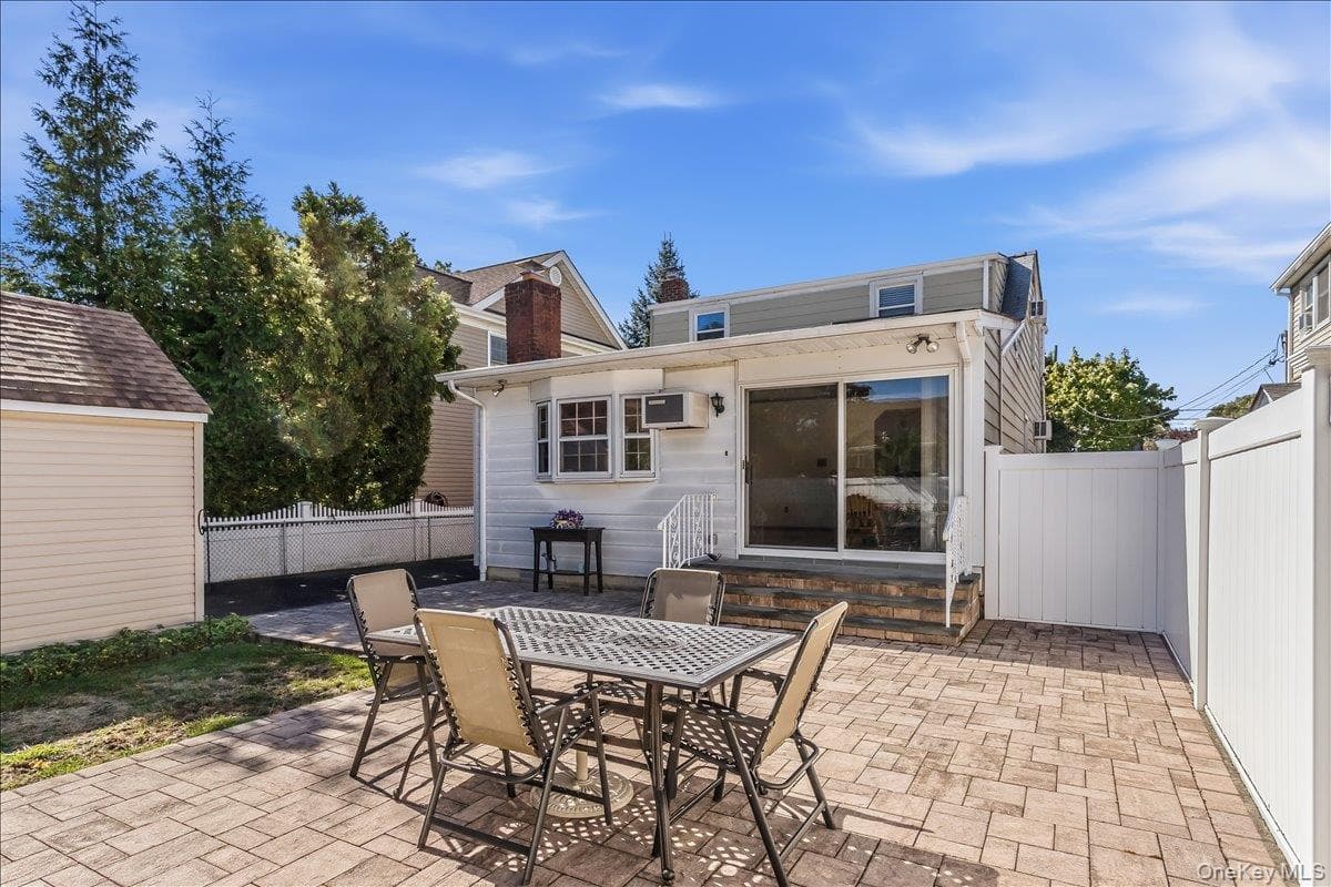 2527 Yorktown Street thumbnail 35