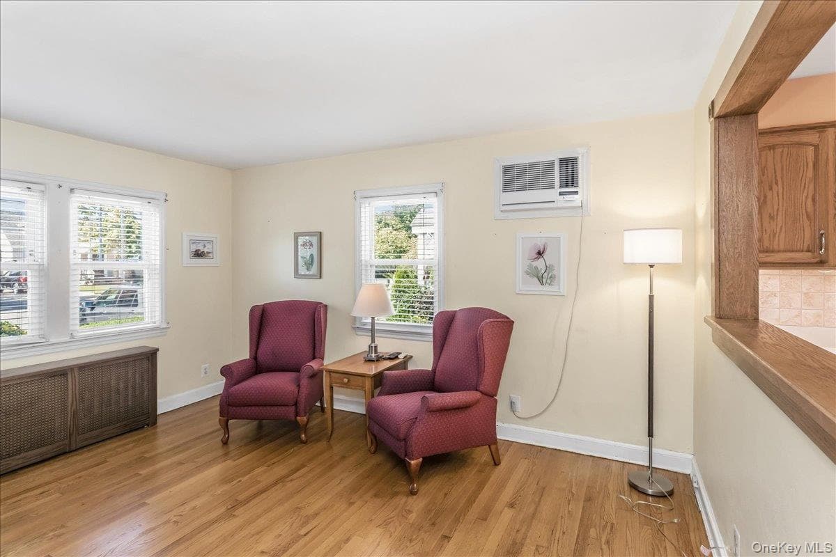 2527 Yorktown Street thumbnail 8