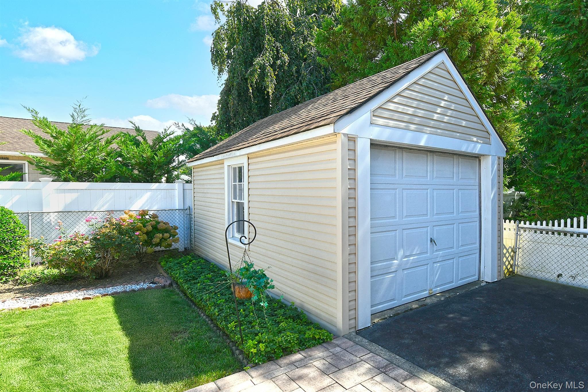 2527 Yorktown Street thumbnail 42