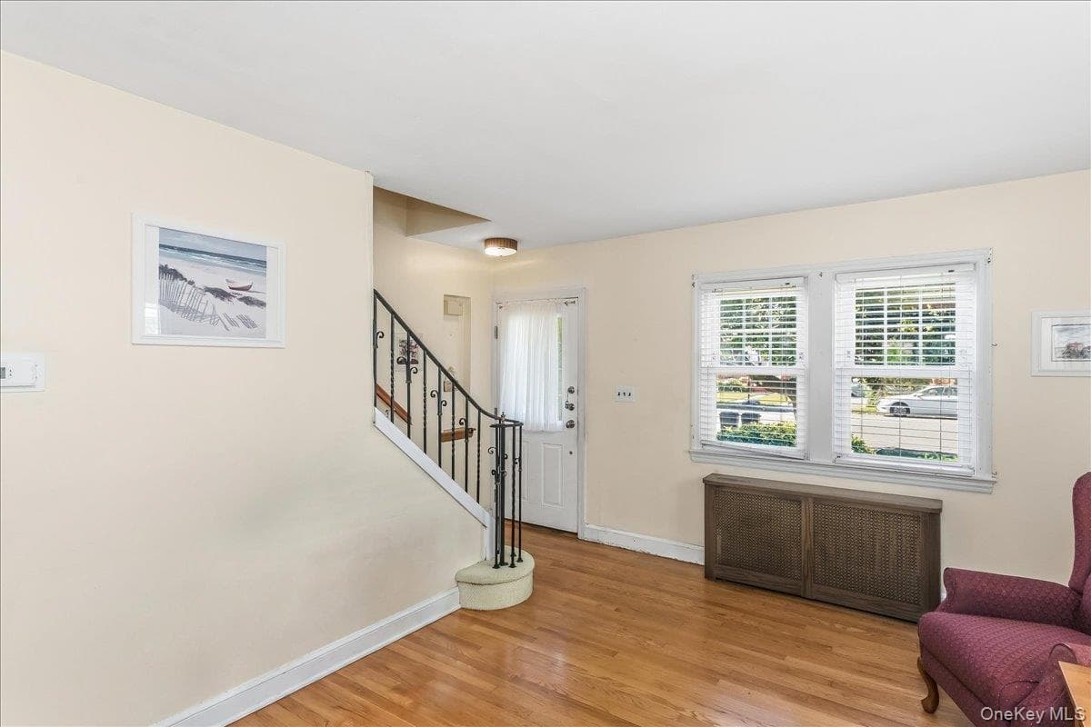 2527 Yorktown Street thumbnail 9