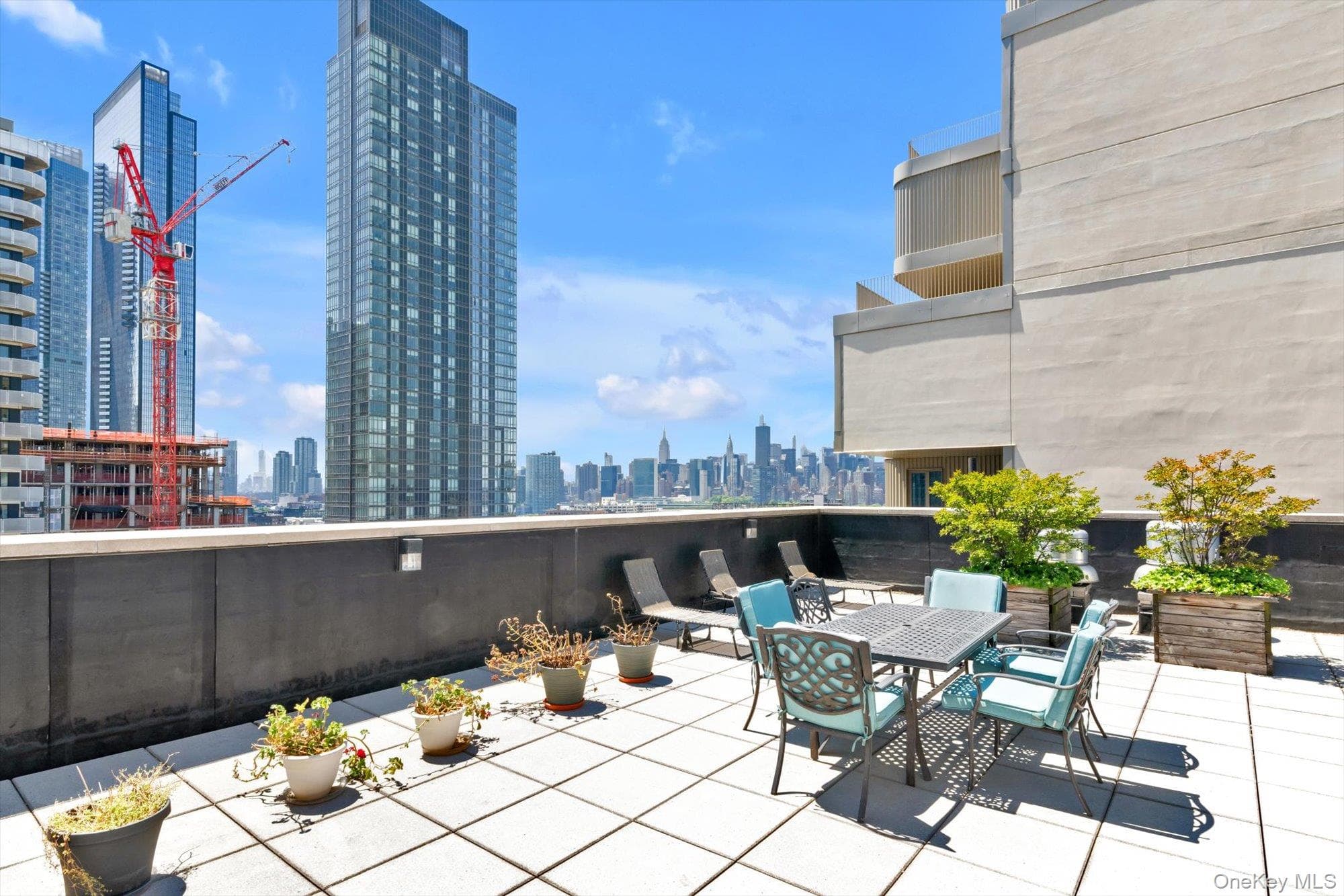 2415 Queens Plaza Unit: 6B thumbnail 3