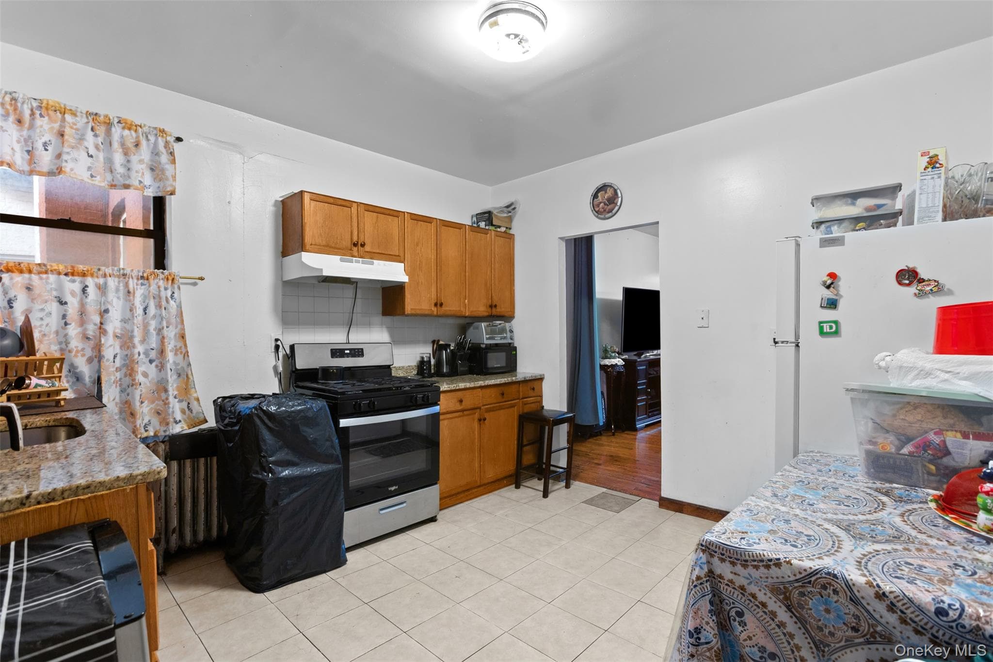 350 E 51st Street thumbnail 14