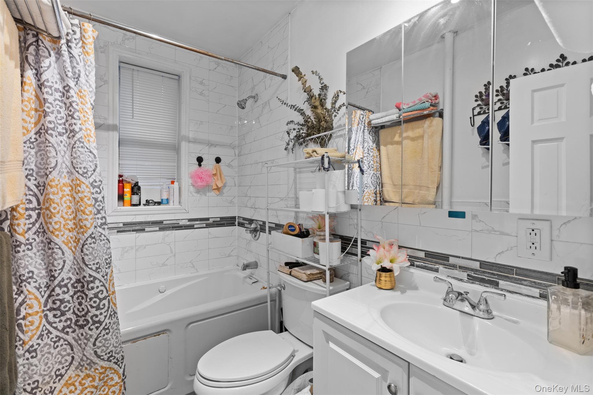 350 E 51st Street thumbnail 16