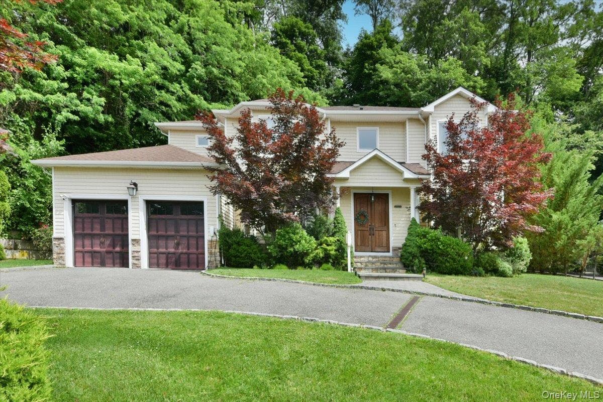 245 Harbor Hill Road thumbnail 2