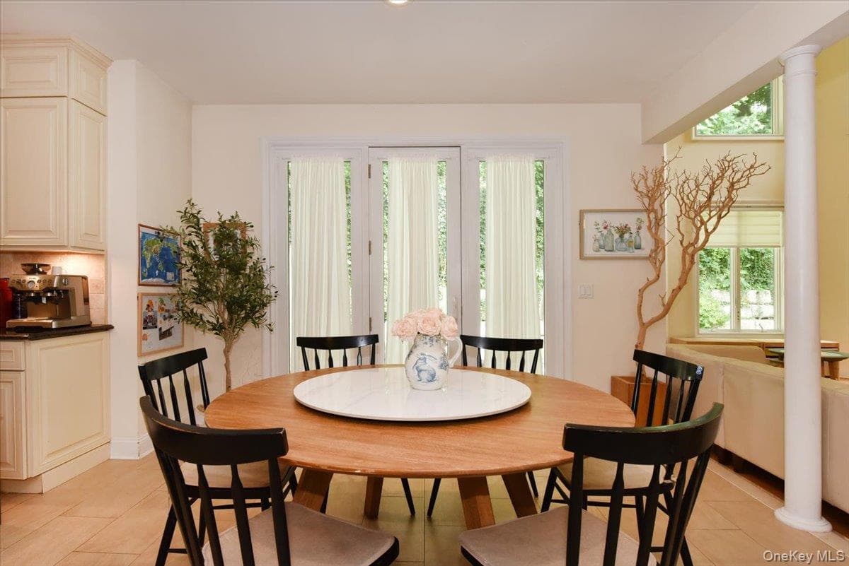 245 Harbor Hill Road thumbnail 20