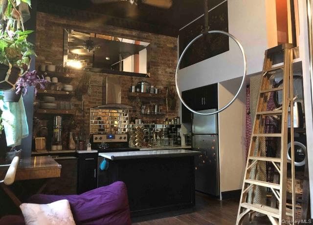 234 E 14th Street Unit: 1B thumbnail 2