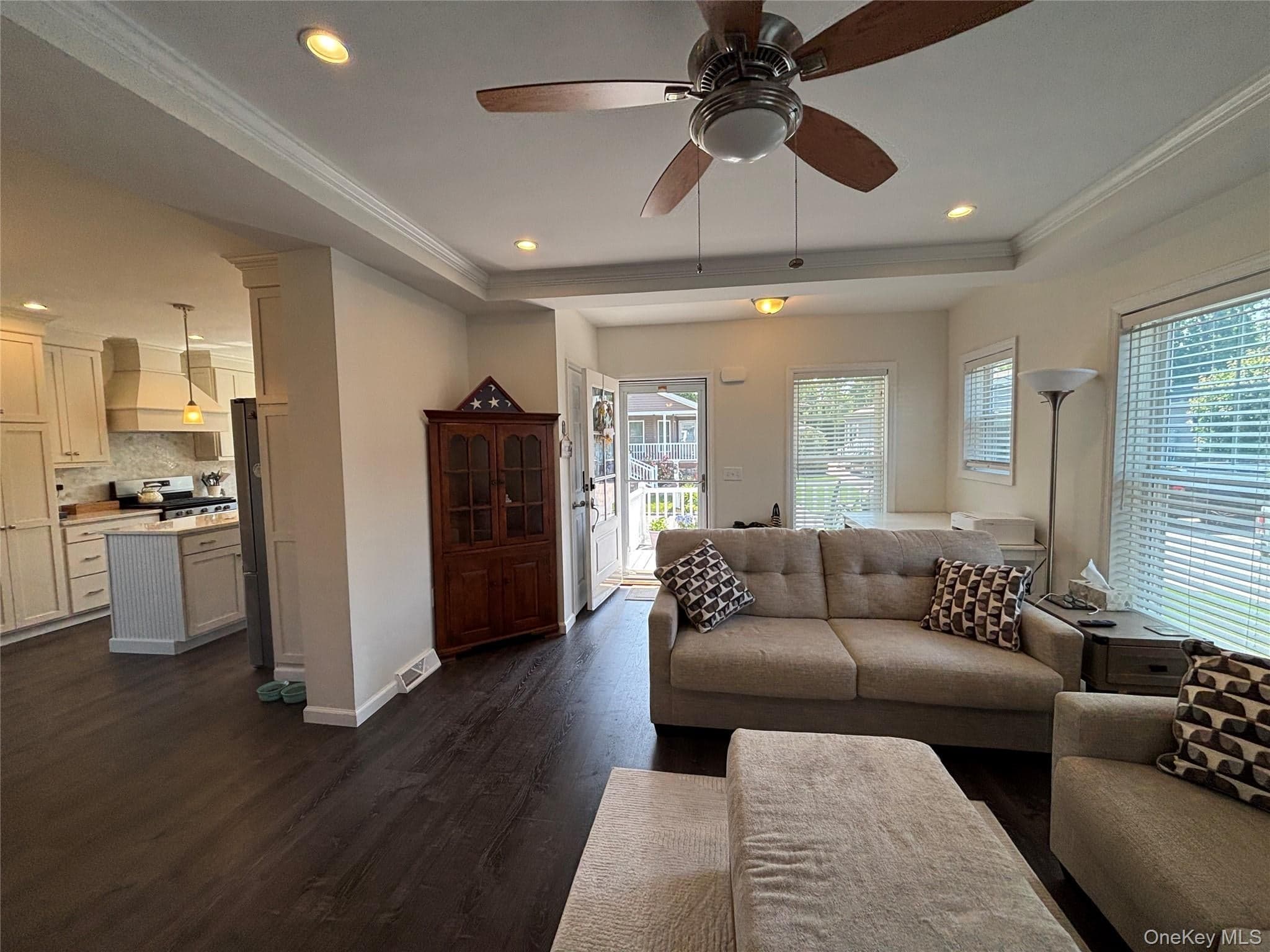 1661 Old Country Road Unit: 563 thumbnail 9