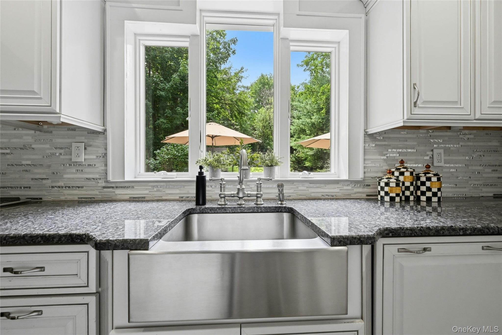 18 Washington Place thumbnail 17