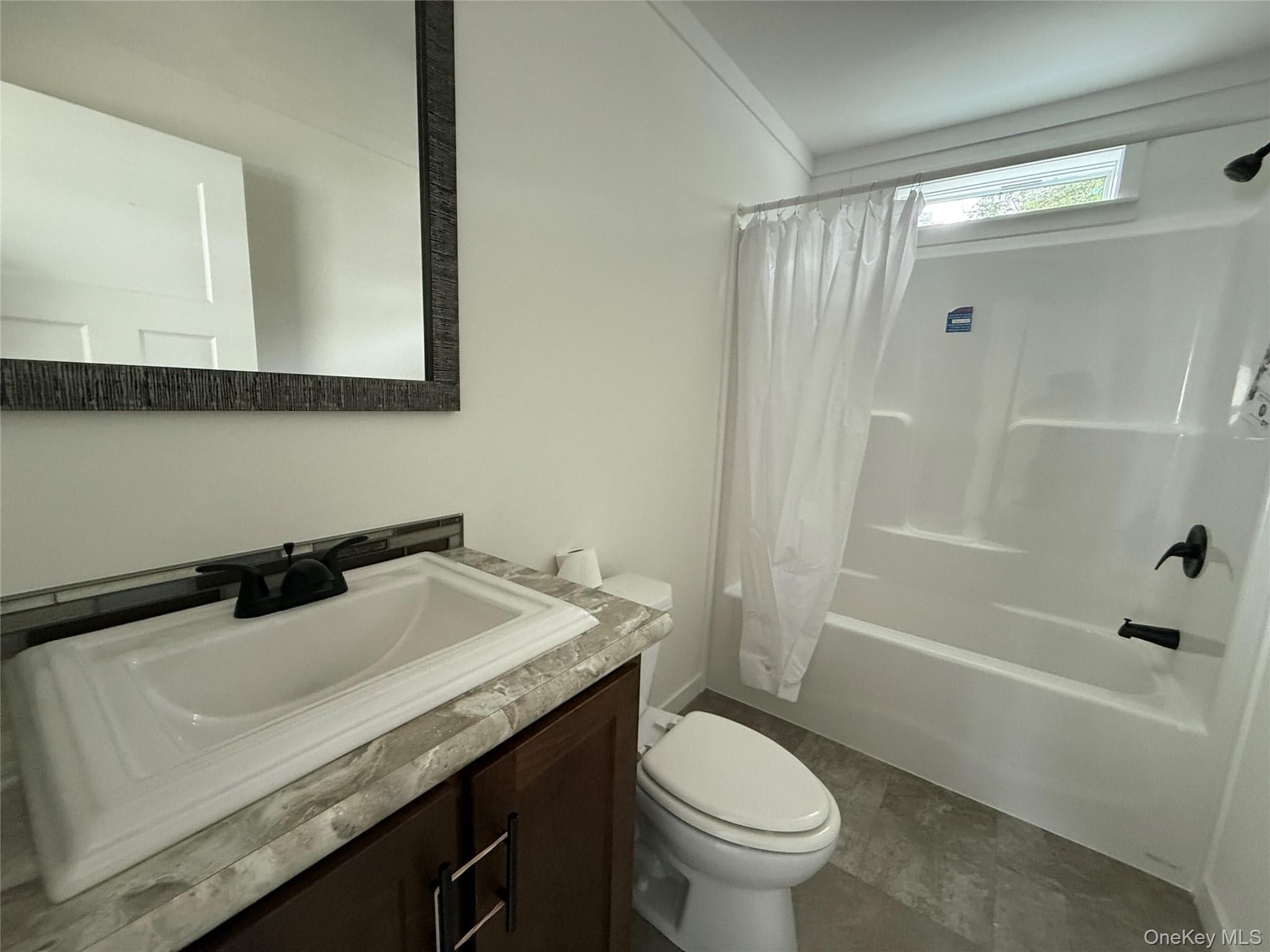 114 Forest Park (aka Hubert St) thumbnail 10