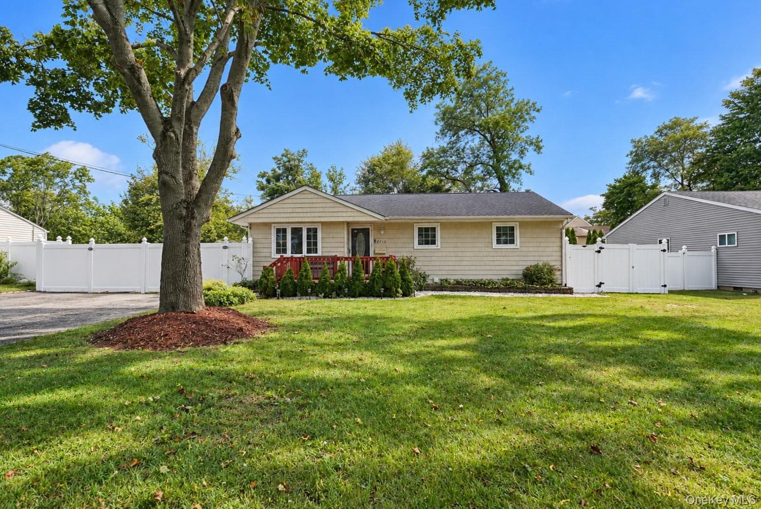 2712 Connecticut Avenue, Medford