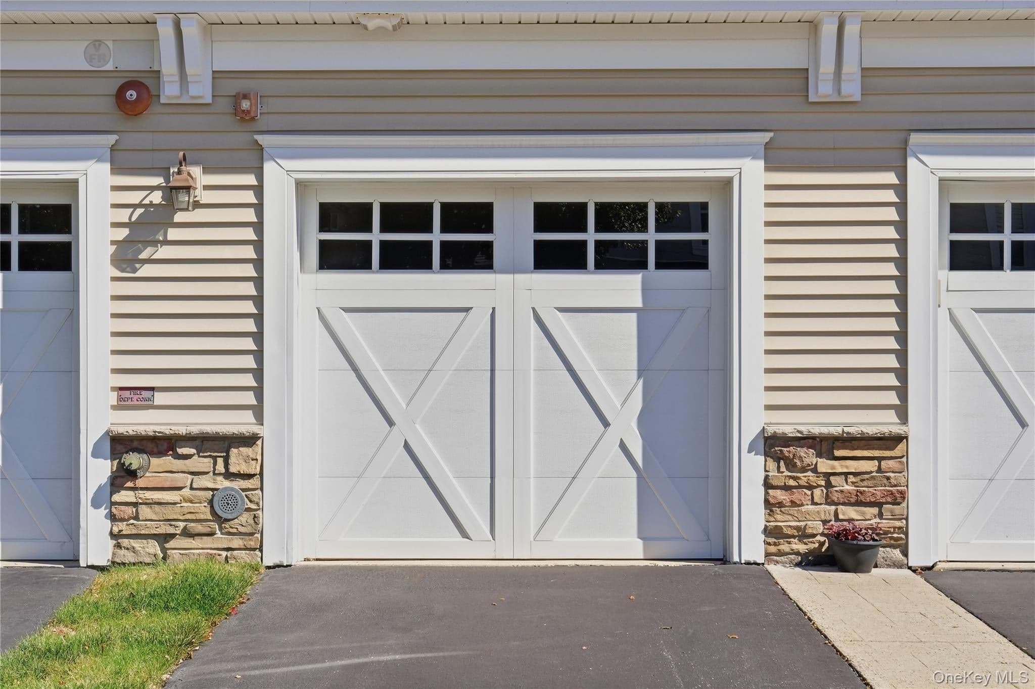 163 Symphony Drive thumbnail 4