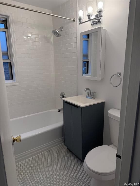 154 Ravine Avenue Unit: 3B thumbnail 2