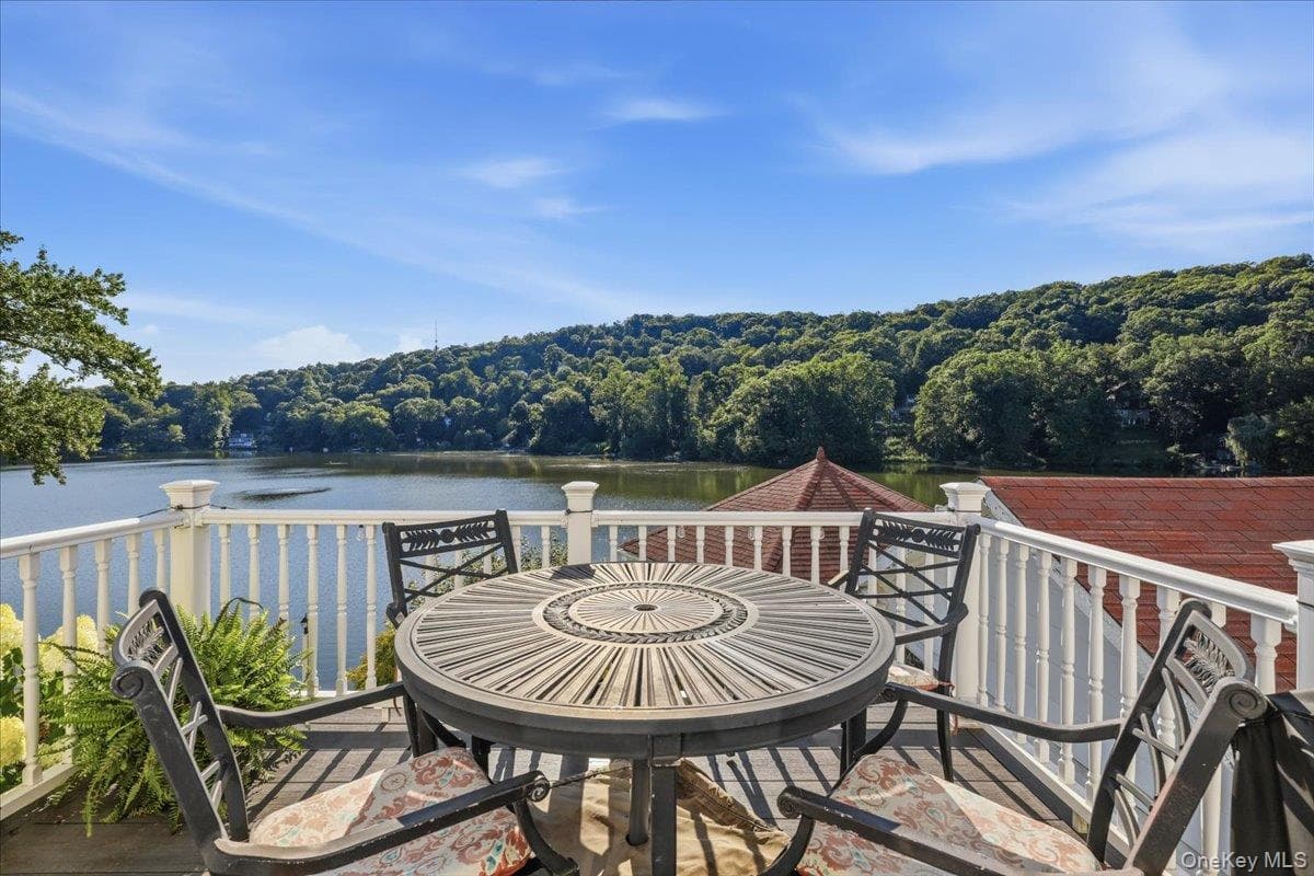65 Lake Drive thumbnail 29