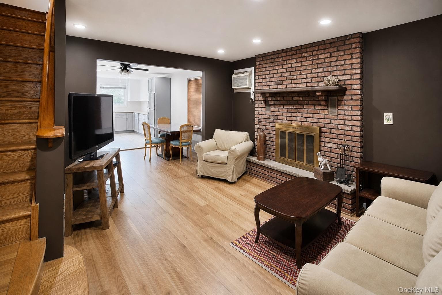 27 Avondale Street thumbnail 5