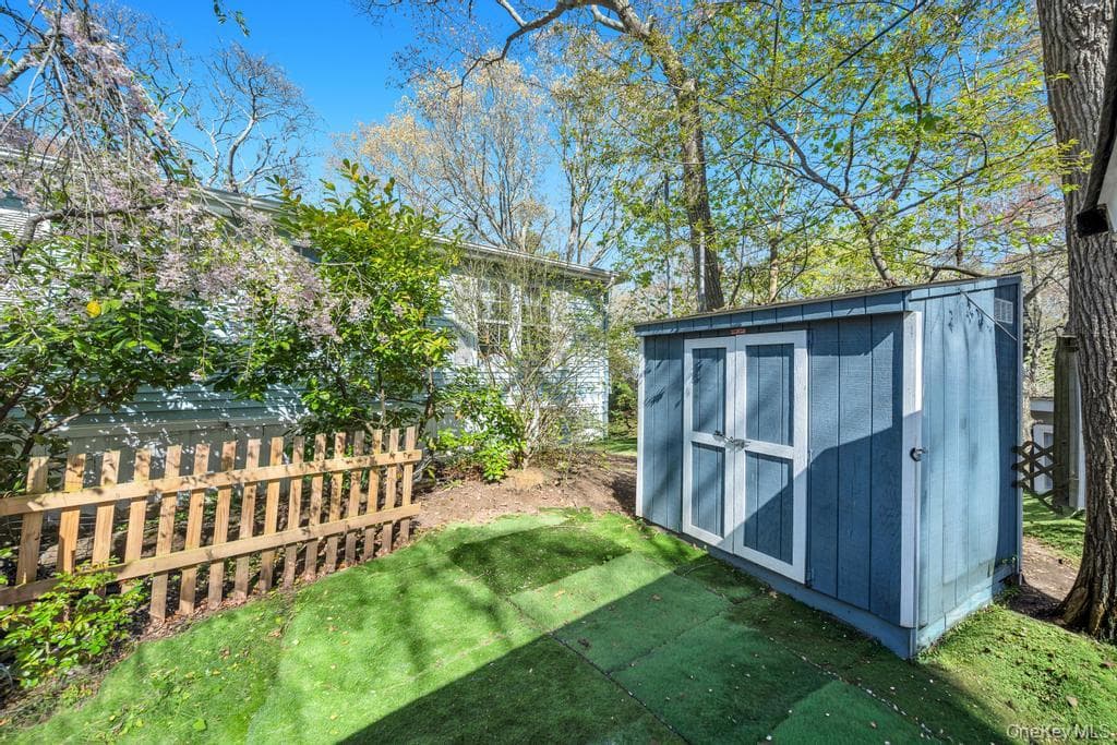 229 W Montauk Highway Unit: 87A thumbnail 23