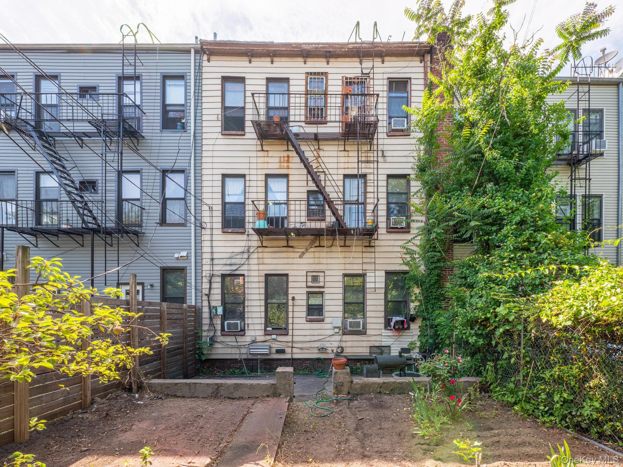 236 Suydam Street thumbnail 6