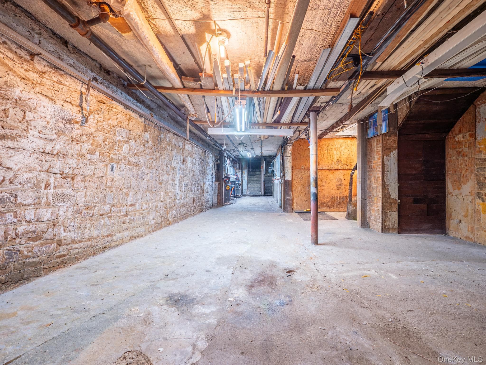 236 Suydam Street thumbnail 21