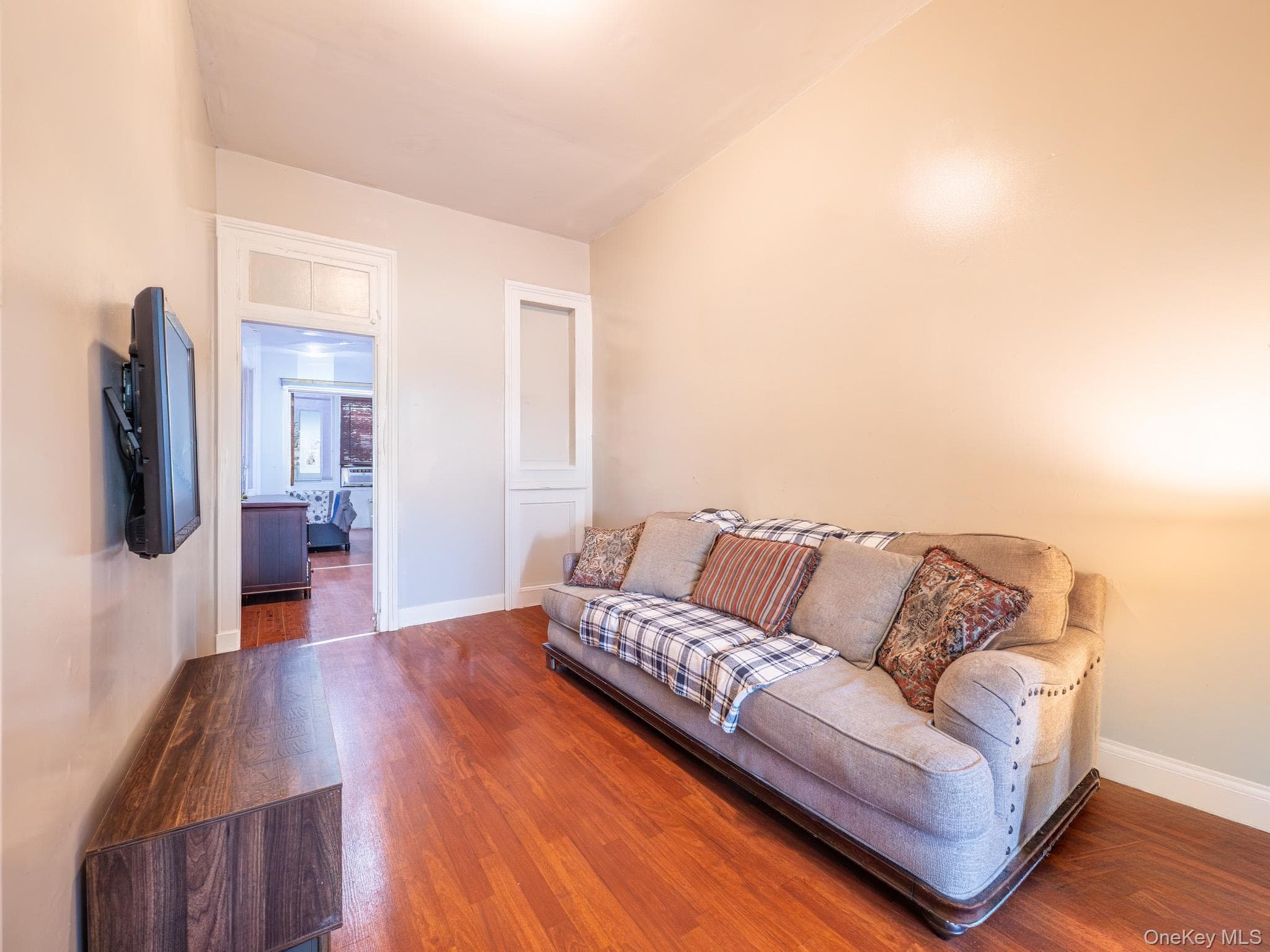 236 Suydam Street thumbnail 18