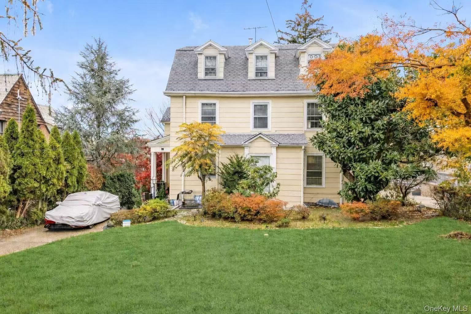 38-19 223rd St St, Bayside