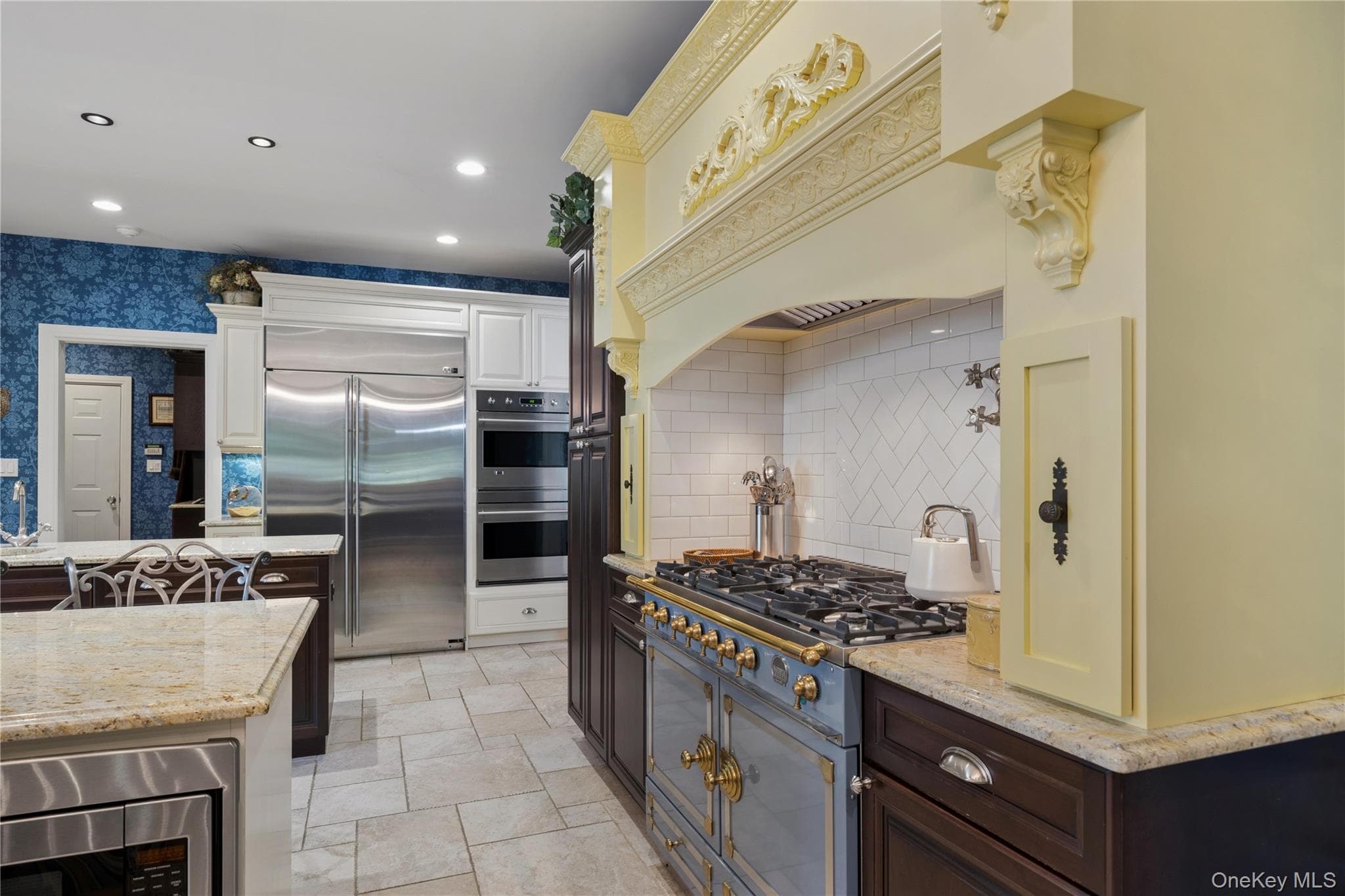 14 Esmond Avenue thumbnail 13