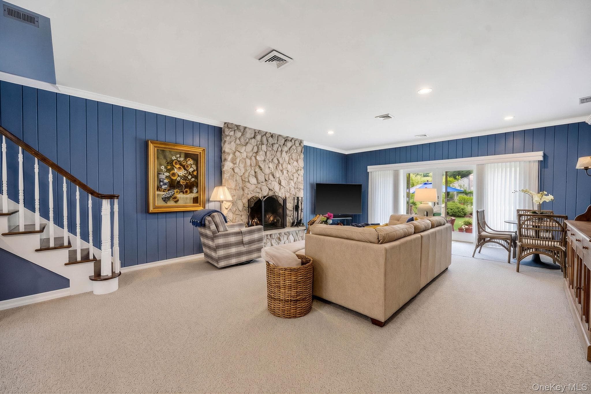 312 Riverside Drive thumbnail 11