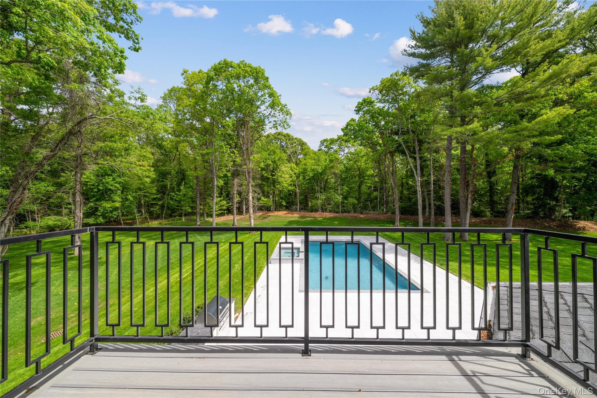 12 Quaker Ridge Drive thumbnail 30