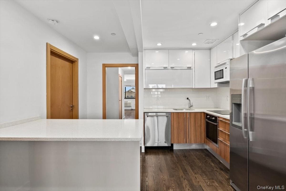 3135 31st Street Unit: 605, Astoria