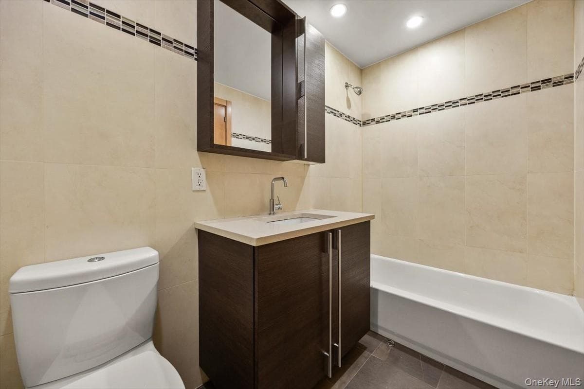 3135 31st Street Unit: 605 thumbnail 10