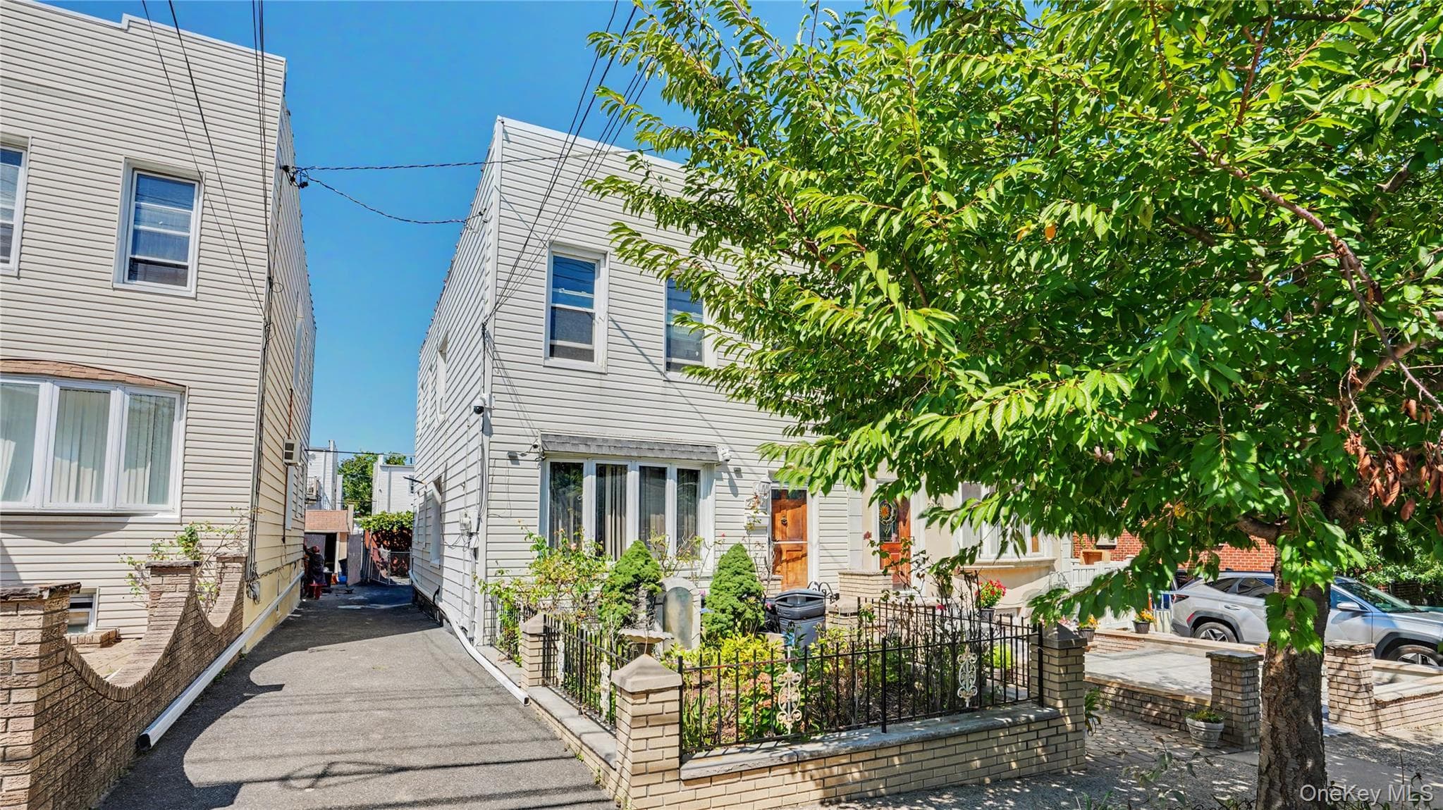 2977 Harding Avenue thumbnail 2