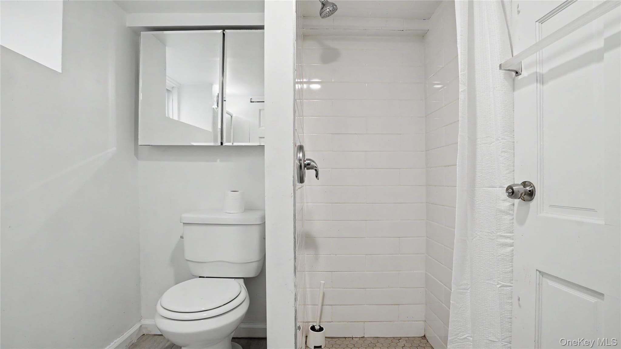 2977 Harding Avenue thumbnail 14