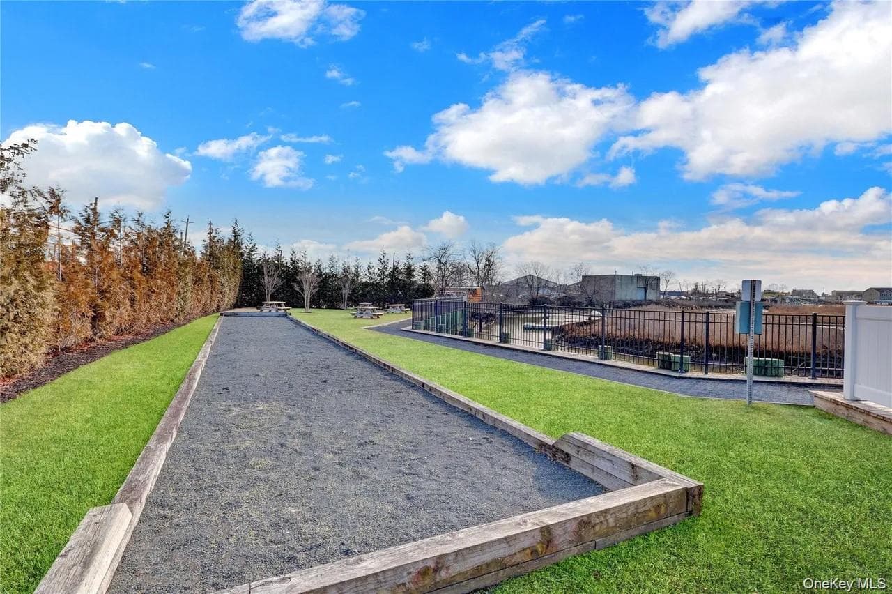 228 Marina Pointe Drive thumbnail 17