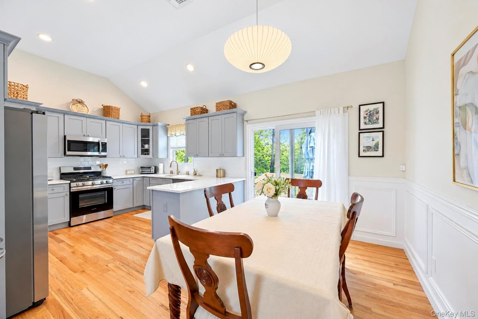 77 Maple Wood Lane thumbnail 9