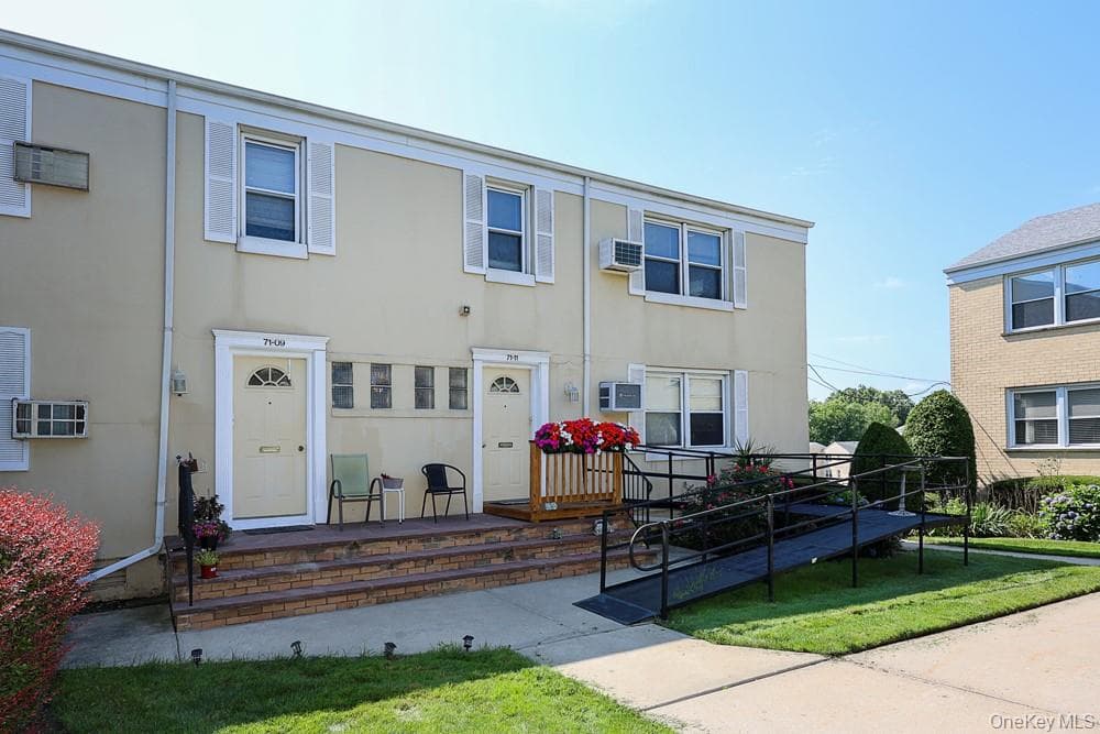 71-11 252 Street Unit: 195B thumbnail 5