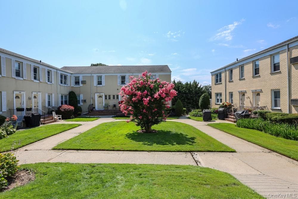 71-11 252 Street Unit: 195B thumbnail 20