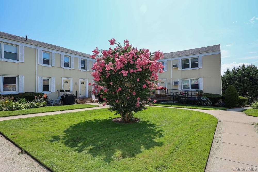71-11 252 Street Unit: 195B thumbnail 21