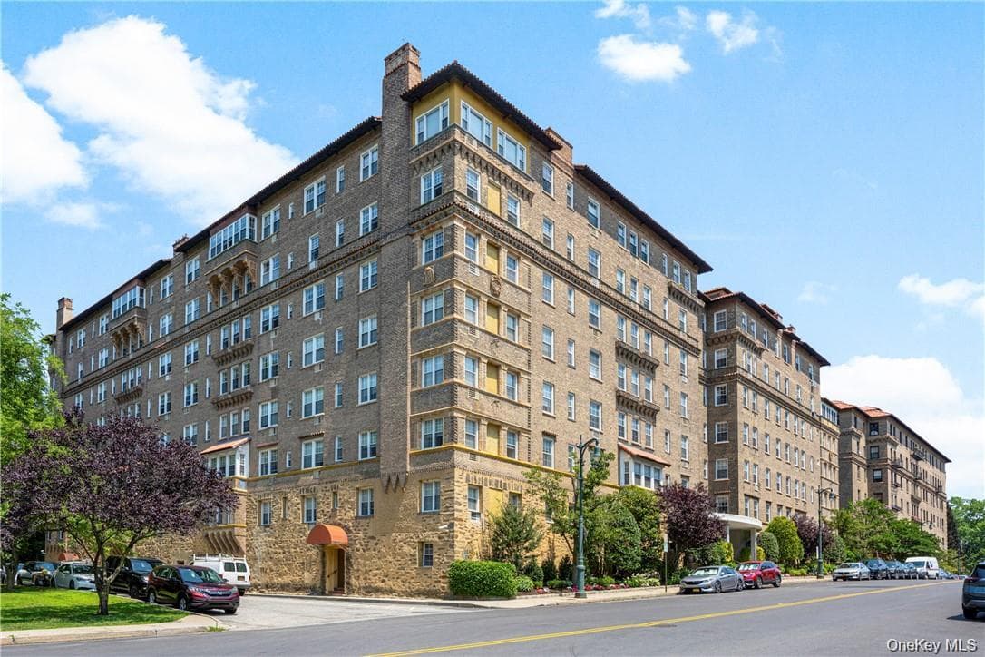 16 N Chatsworth Avenue Unit: 712, Larchmont