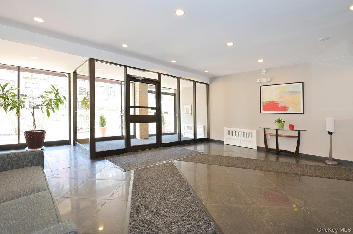 6 Birchwood Court Unit: 3F thumbnail 13
