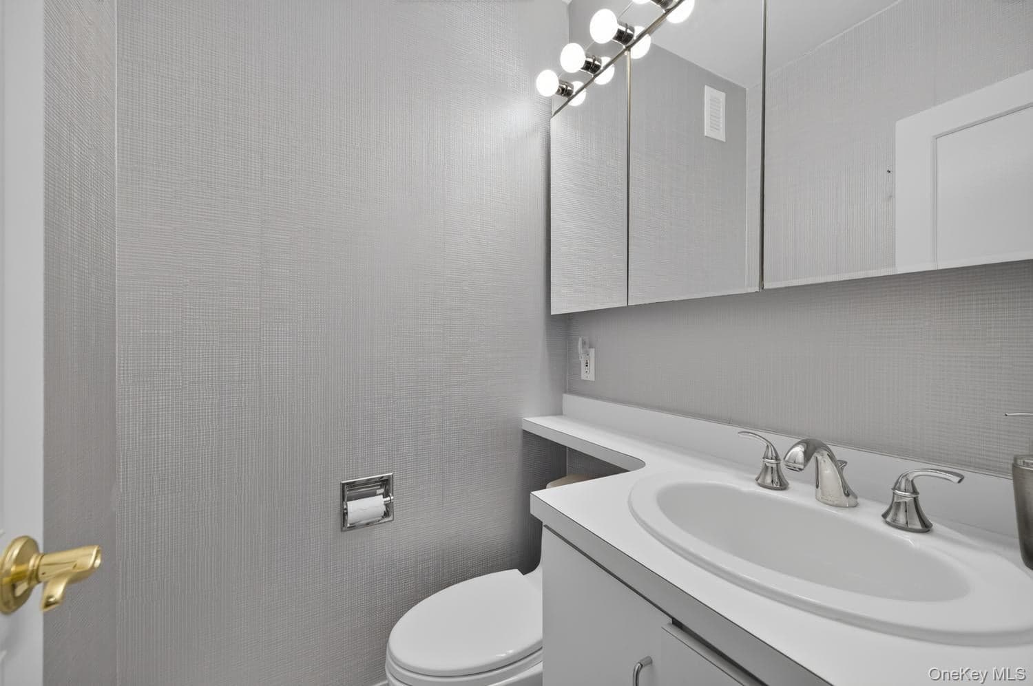 27110 Grand Central Parkway Unit: 29S thumbnail 19