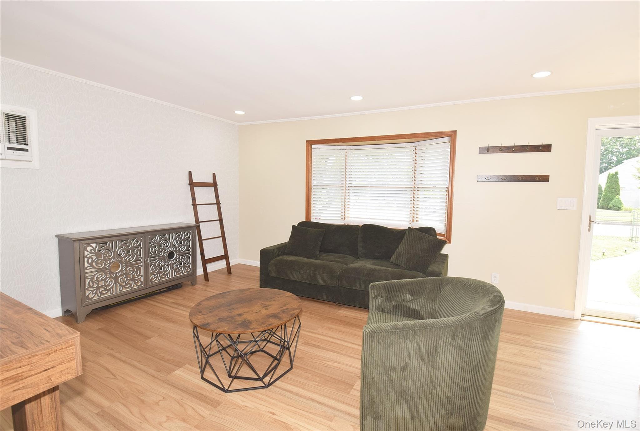 101 Phyllis Drive thumbnail 10