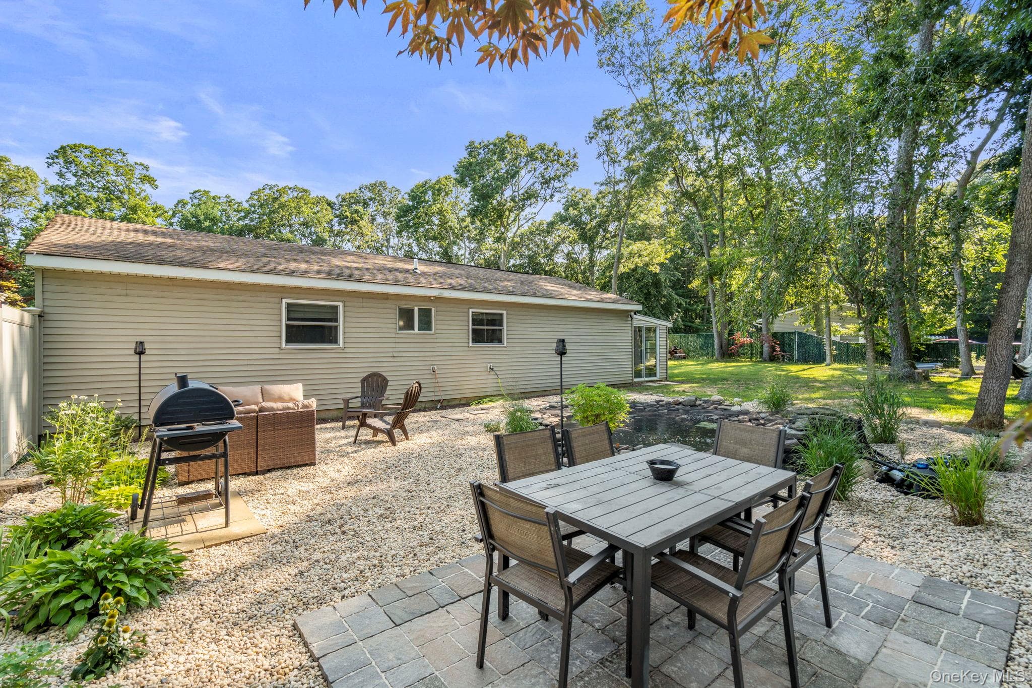 28 Yaphank Avenue thumbnail 13