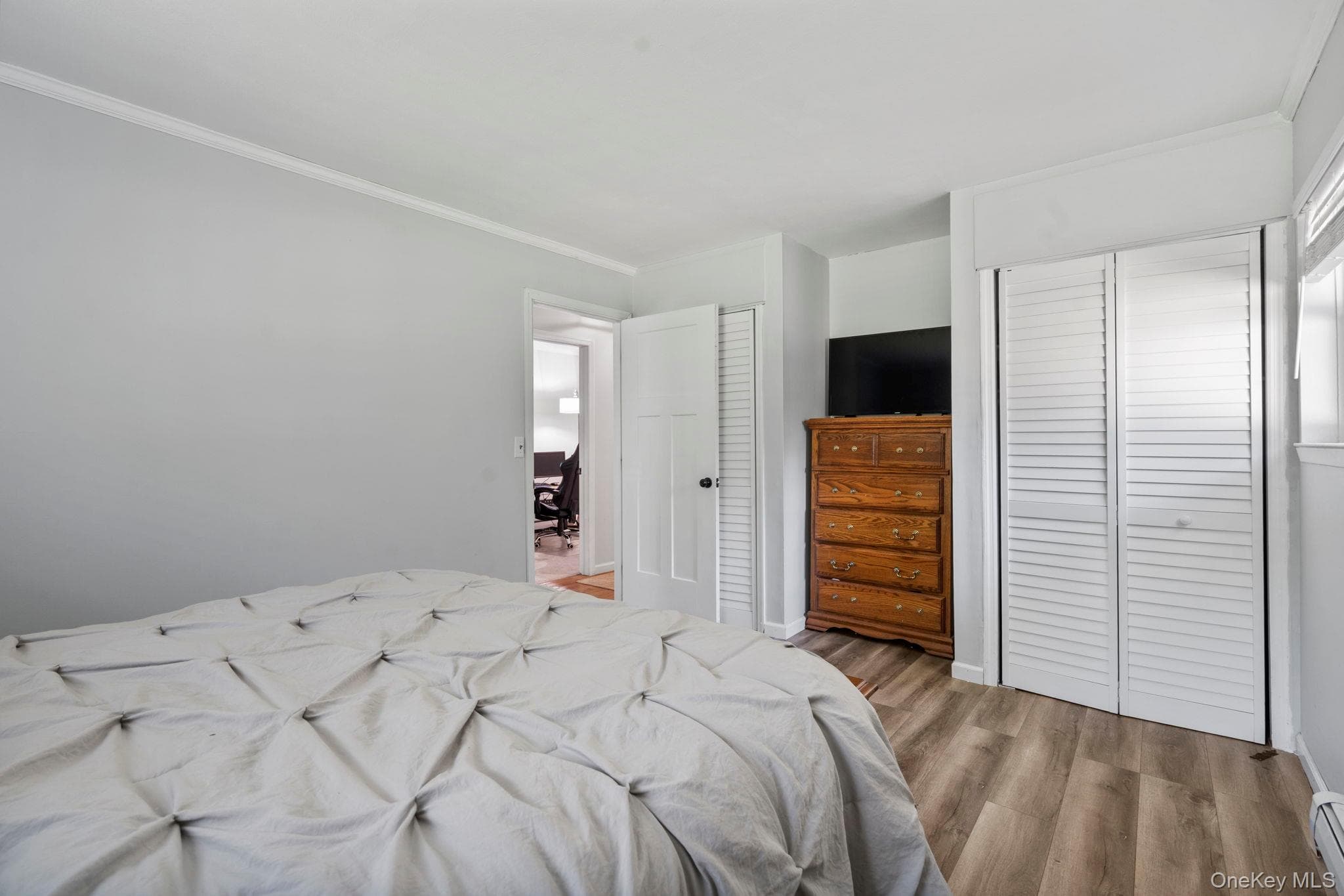 28 Yaphank Avenue thumbnail 7