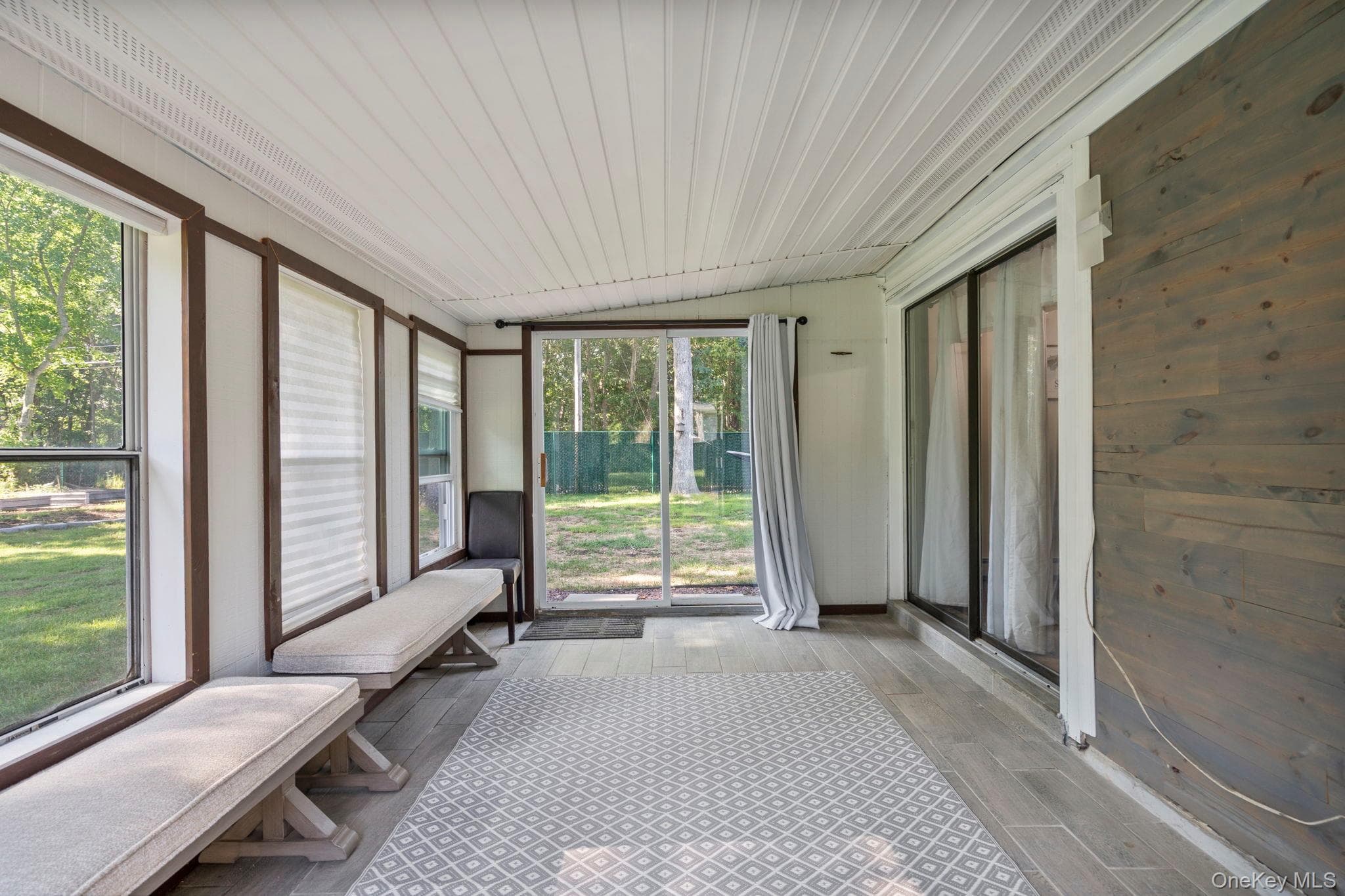 28 Yaphank Avenue thumbnail 12