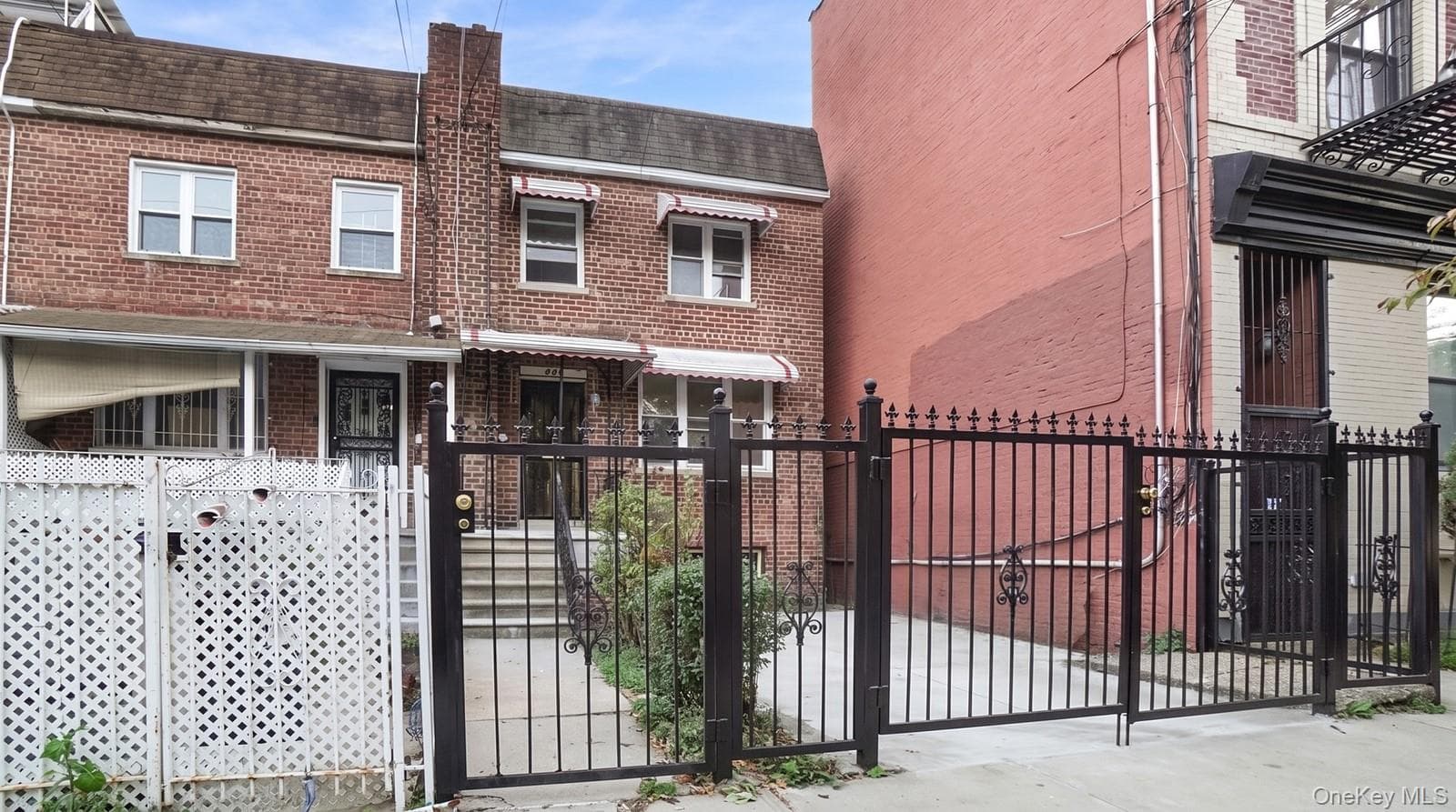 946 E 215th Street thumbnail 22