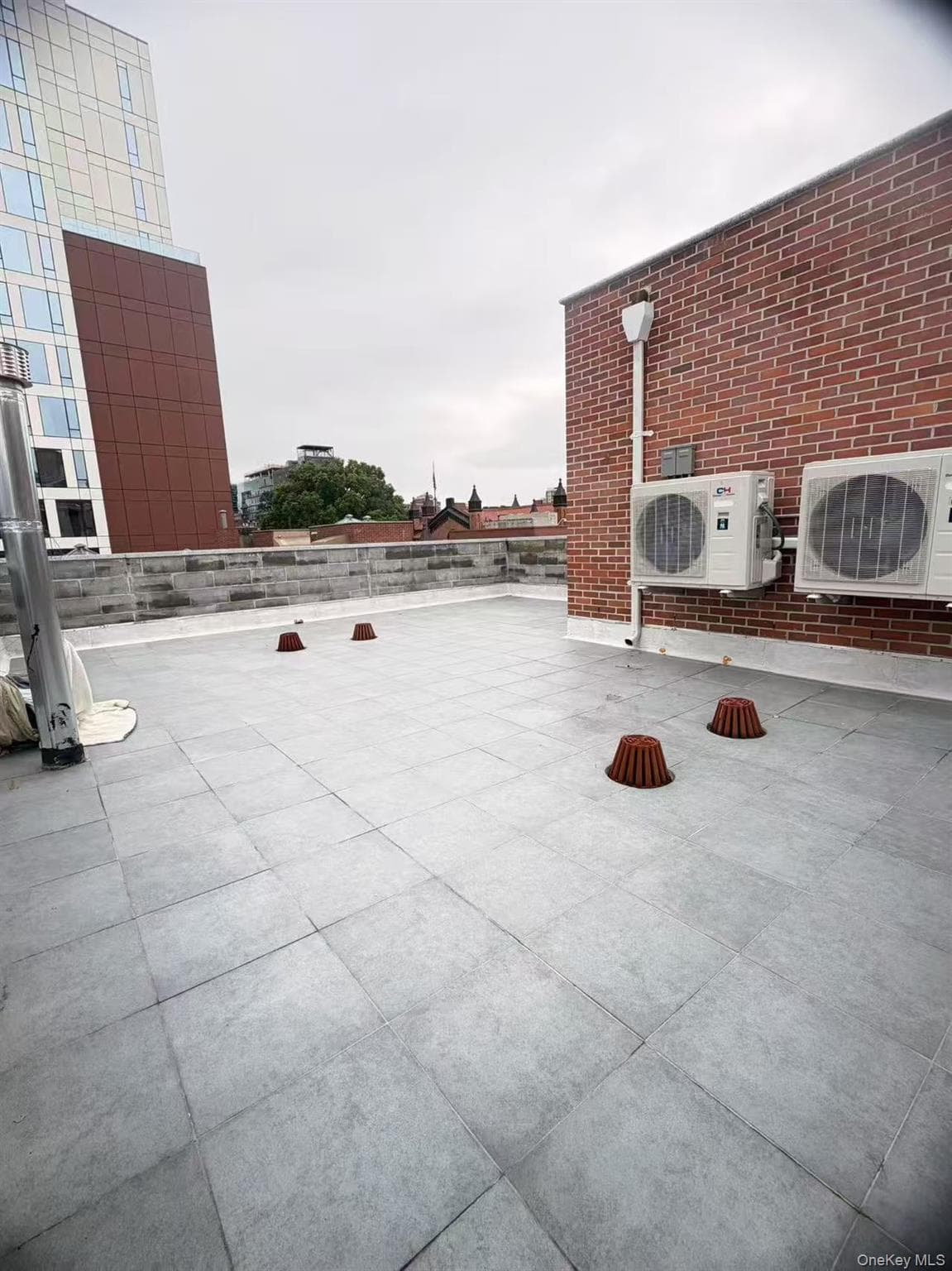 136-17 Carlton Place thumbnail 9